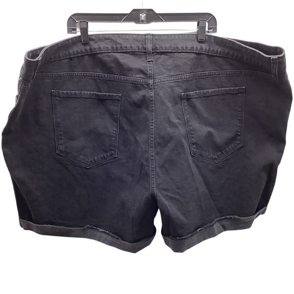 Old Navy Size 30 Plus Size Mid Rise Boyfriend Black Jean Shorts. New - Picture 2 of 5